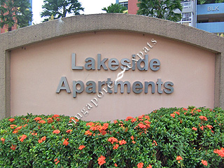 LAKESIDE APARTMENT