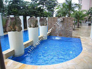 PARADISE PALMS