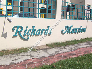 RICHARDS MANSION