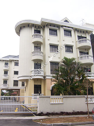 SILAHIS APARTMENTS